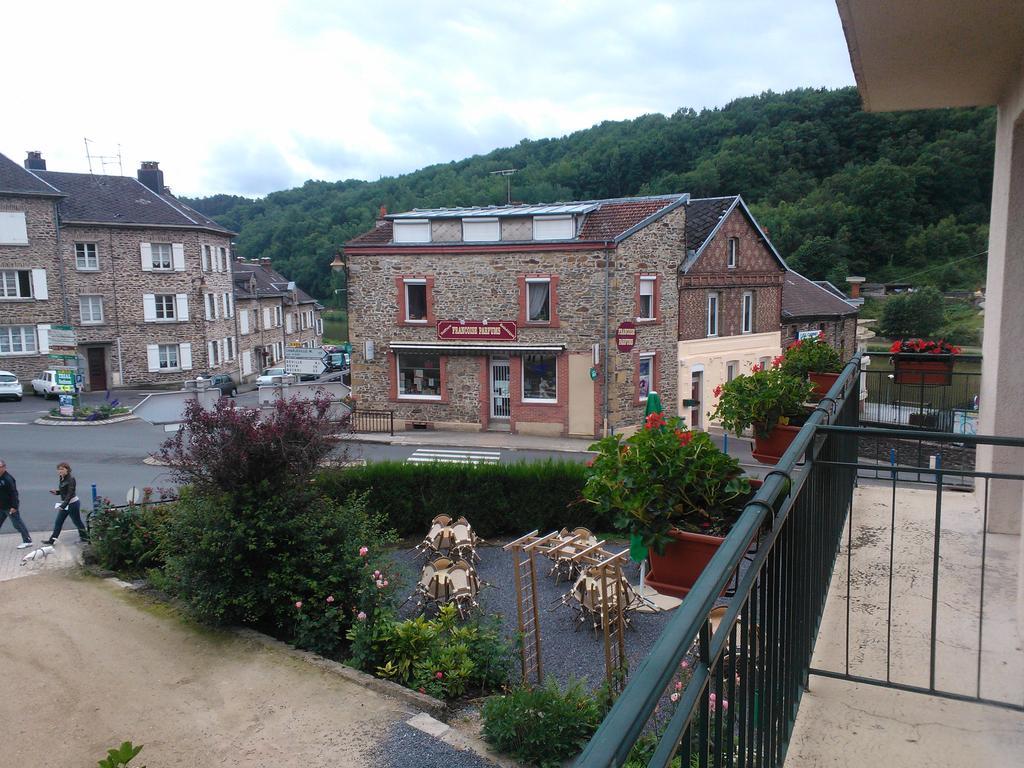 Logis Le Franco Belge Hotel Monthermé Kültér fotó
