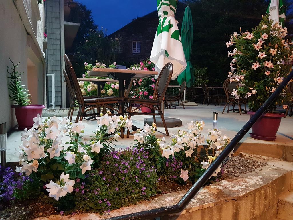 Logis Le Franco Belge Hotel Monthermé Kültér fotó