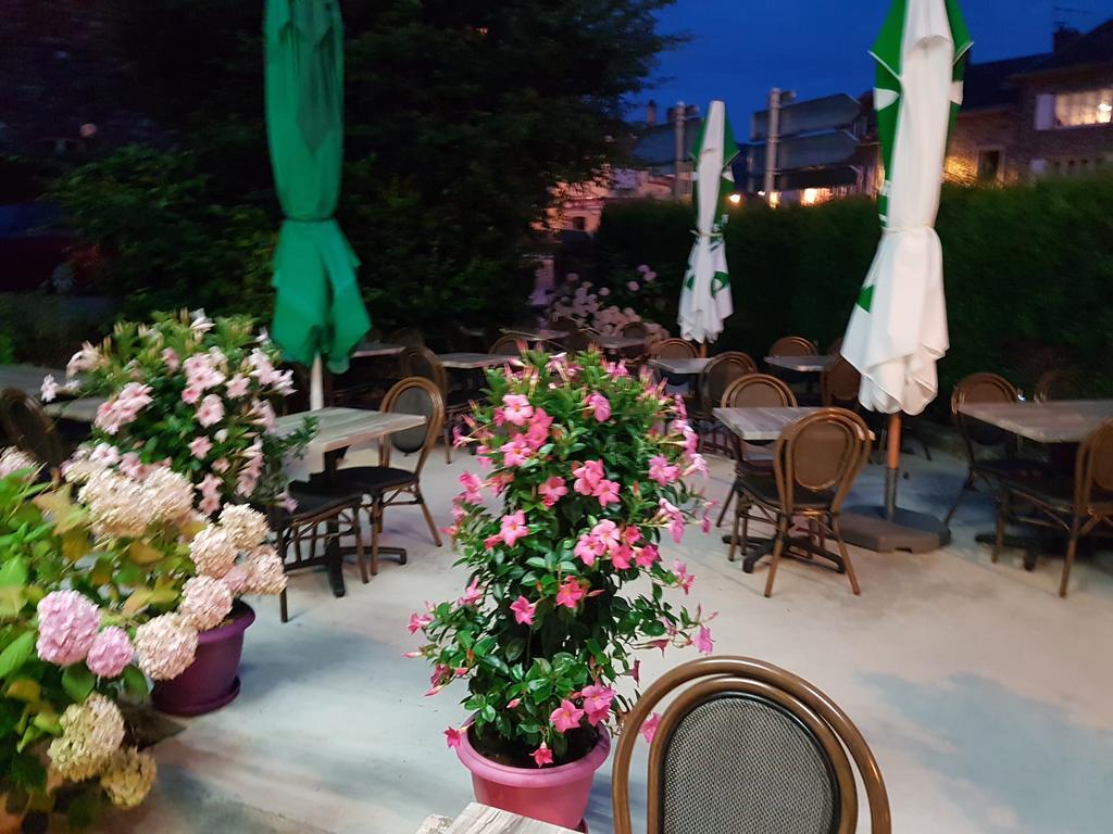 Logis Le Franco Belge Hotel Monthermé Kültér fotó