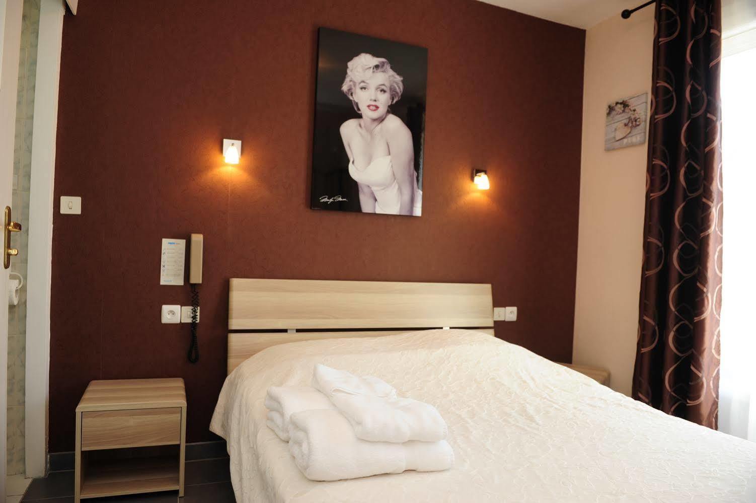Logis Le Franco Belge Hotel Monthermé Kültér fotó